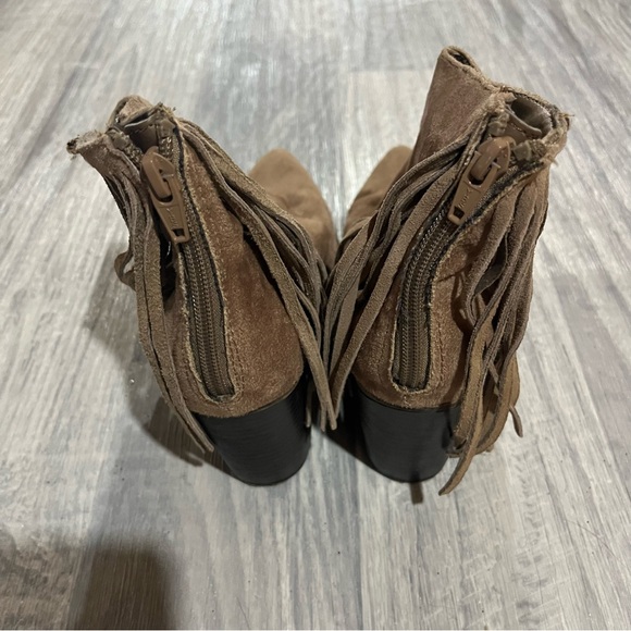 Mossimo Supply Co Brown/Grey Ankle Boots w/ Fringes; 7.5 women’s - Picture 3 of 8